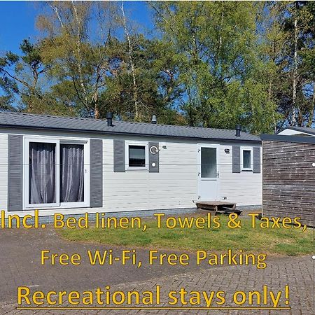Ruim En Gezellig Chalet Voor 2 Personen Op De Veluwe Recreatiepark De Oude Driest Пюттен Екстер'єр фото