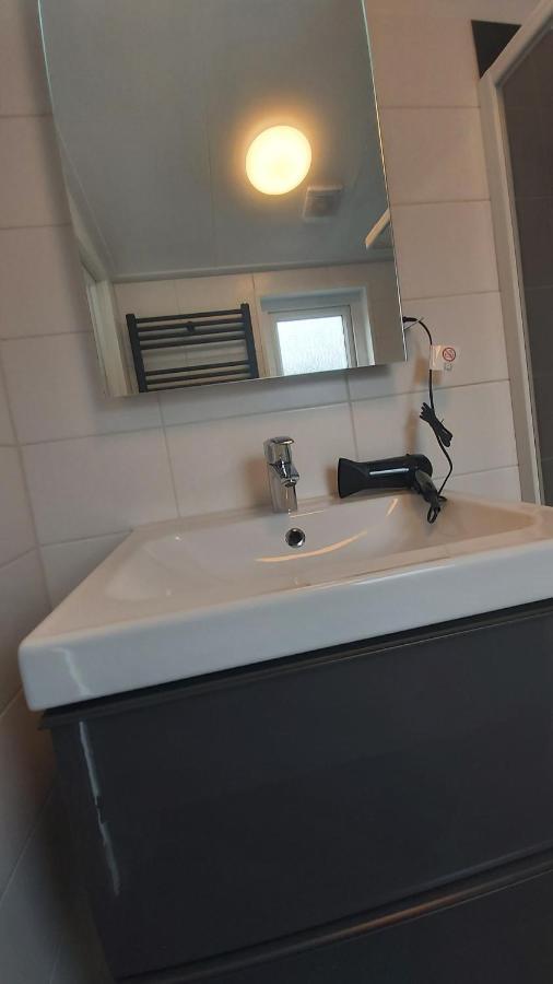 Ruim En Gezellig Chalet Voor 2 Personen Op De Veluwe Recreatiepark De Oude Driest Пюттен Екстер'єр фото